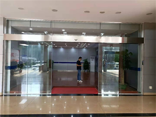 智能雾化玻璃在门方面的应用及走线说明
