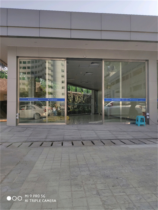 如何更换推拉门不锈钢地弹簧